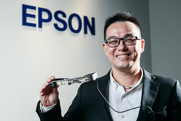 解放你的雙手！Epson AR智慧眼鏡打造新世代的視覺娛樂享受