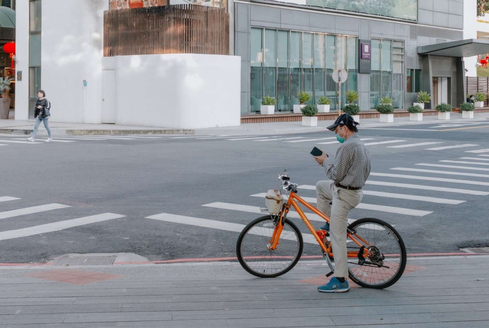 疫情嚴峻，還可以到戶外騎車、運動嗎？