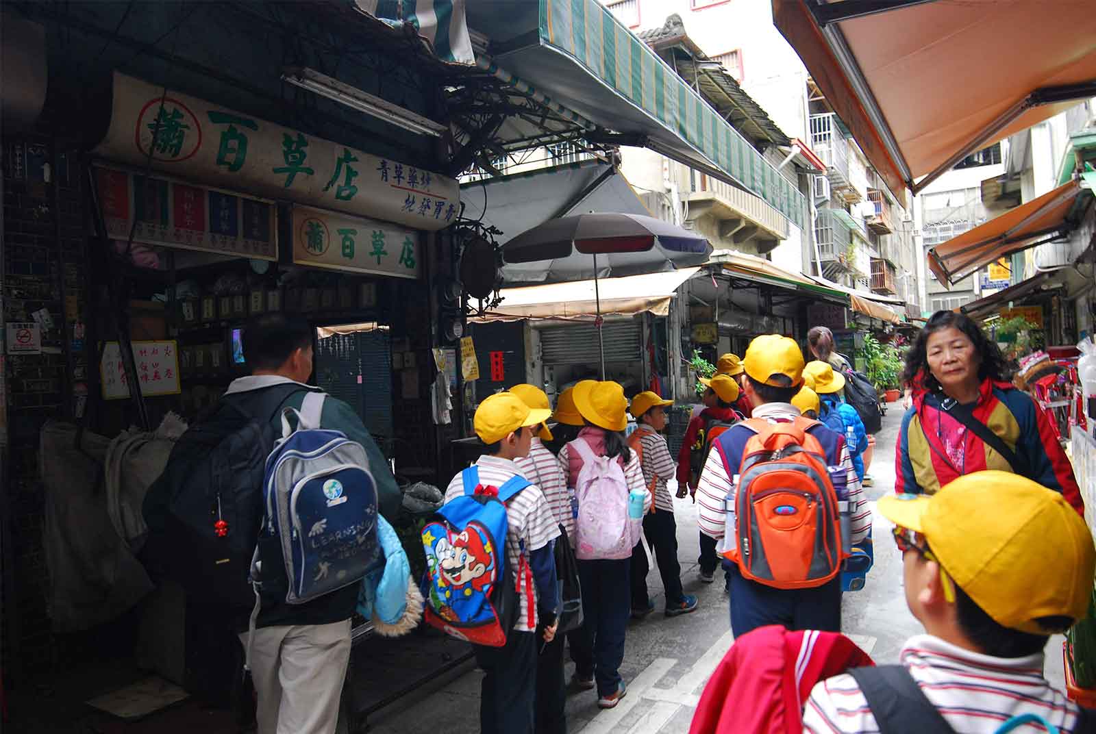以青草為媒材串連島嶼記憶，科技創新打破時空限制、展開跨世代學習