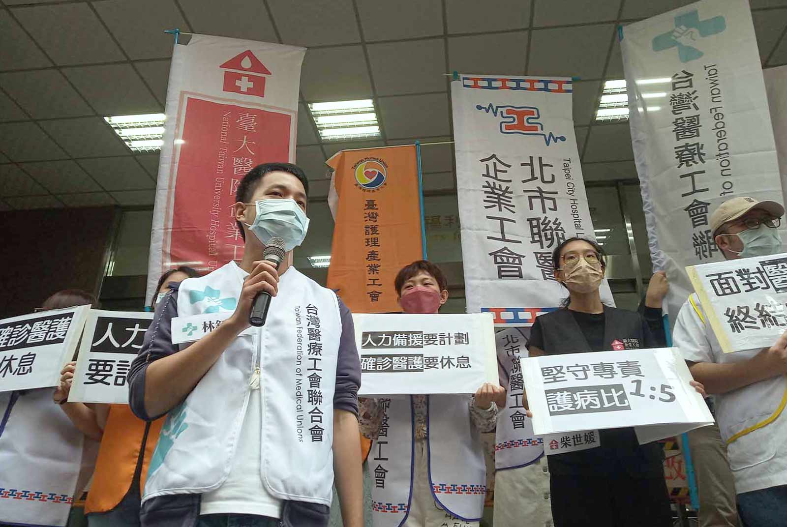 誰在過國際護師節？急診護理師「做六休一」成常態，醫護照顧病人，誰來照顧醫護？