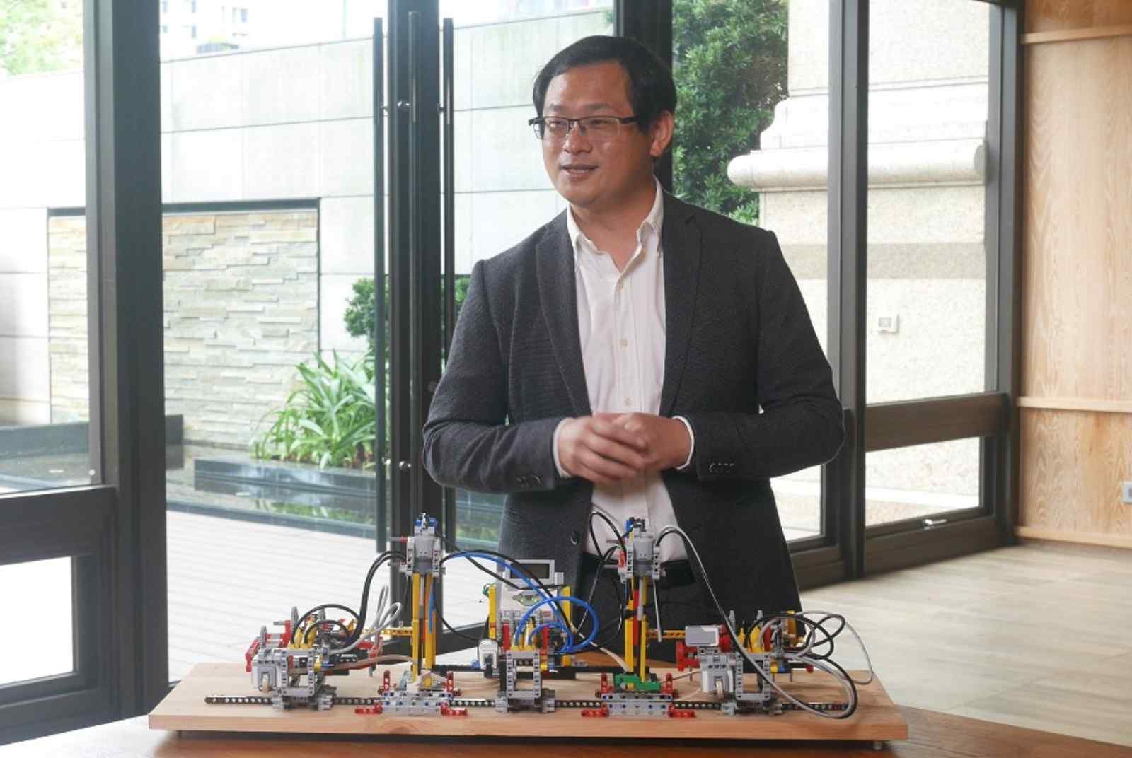 傻子才要離開台積電？！謝文彬想靠自己，影響更多人
