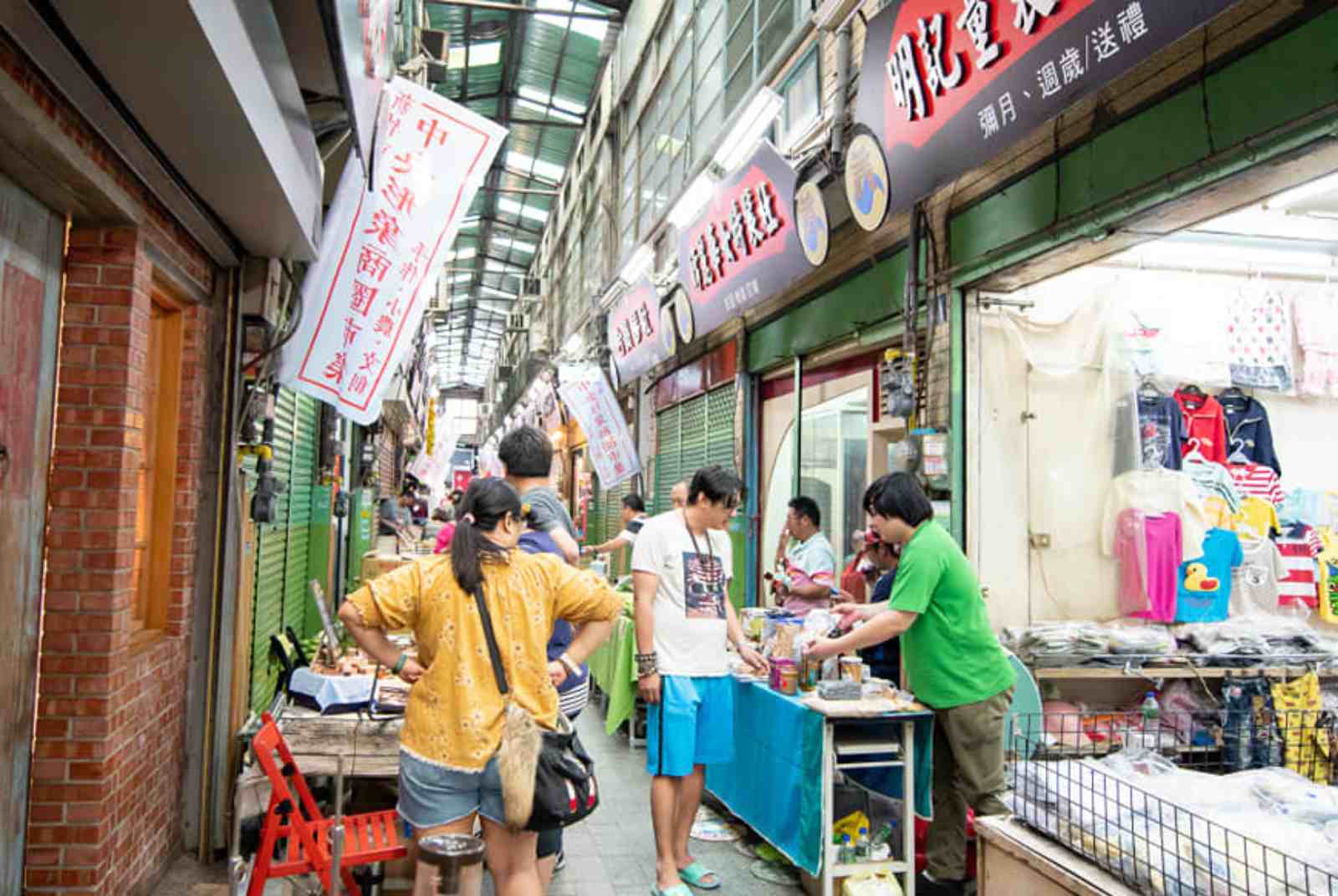 新竹《貢丸湯》可以吃可以讀、竹東「中央百貨」最有名的是早餐，顛覆風城印象｜2023在地旅遊