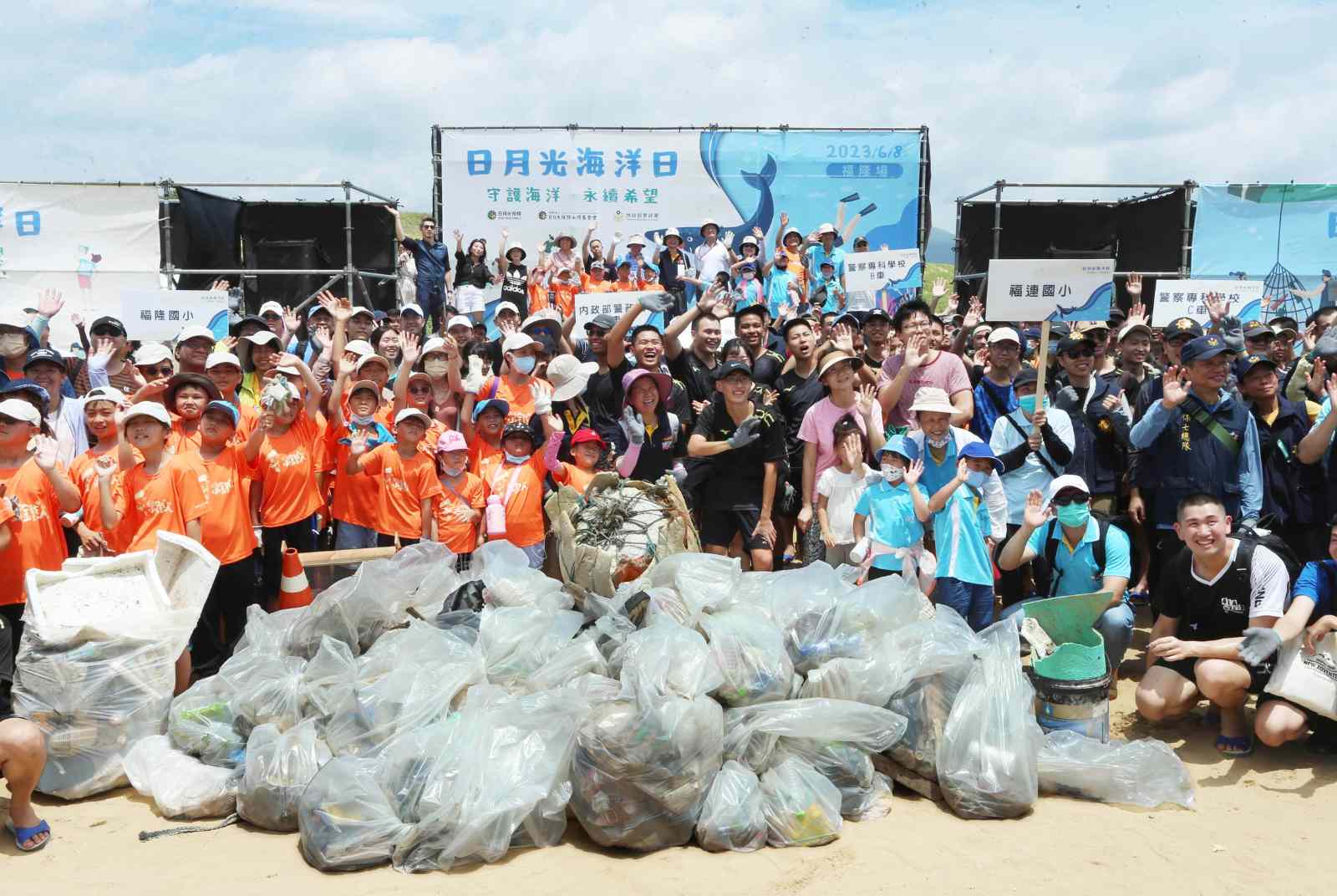 撿垃圾也救珊瑚　日月光攜手潛客、員工、學生、警察，許願十年完成台灣與離島海洋守護網