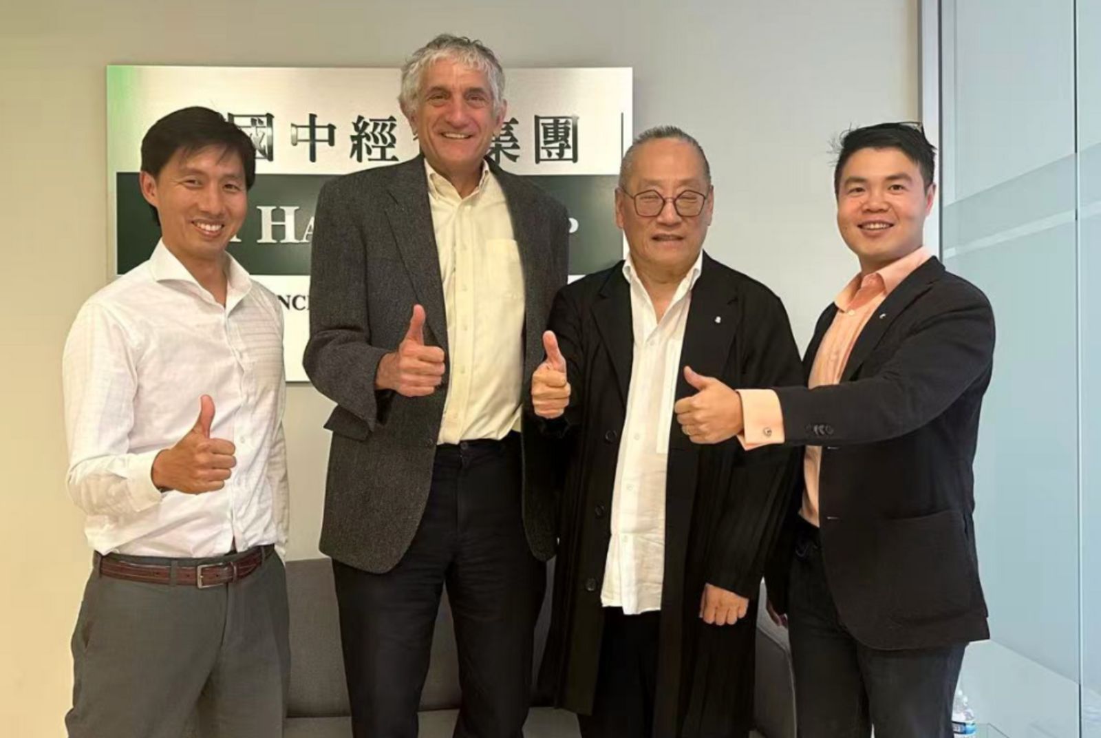 2025諾貝爾物理獎共同得主Martinis曾任台灣聚界顧問，以實驗物理推進量子應用