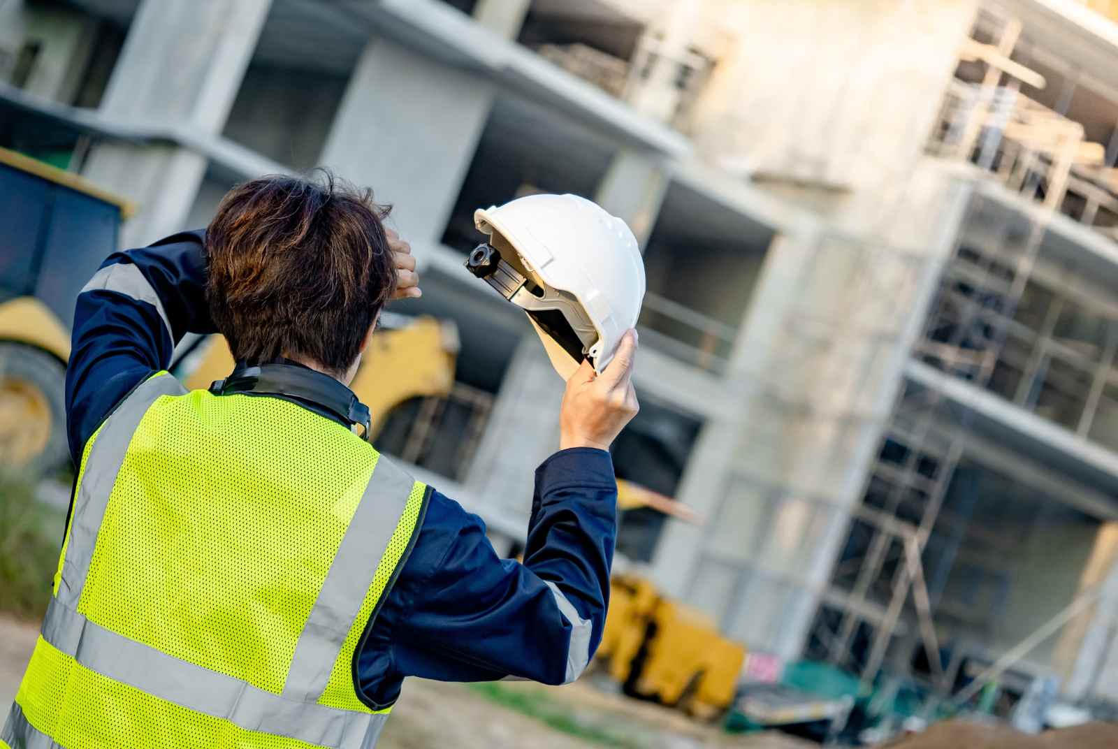 看得見的熱、看不見的責任：走出勞工抗高溫調適的困境，建構責任鏈