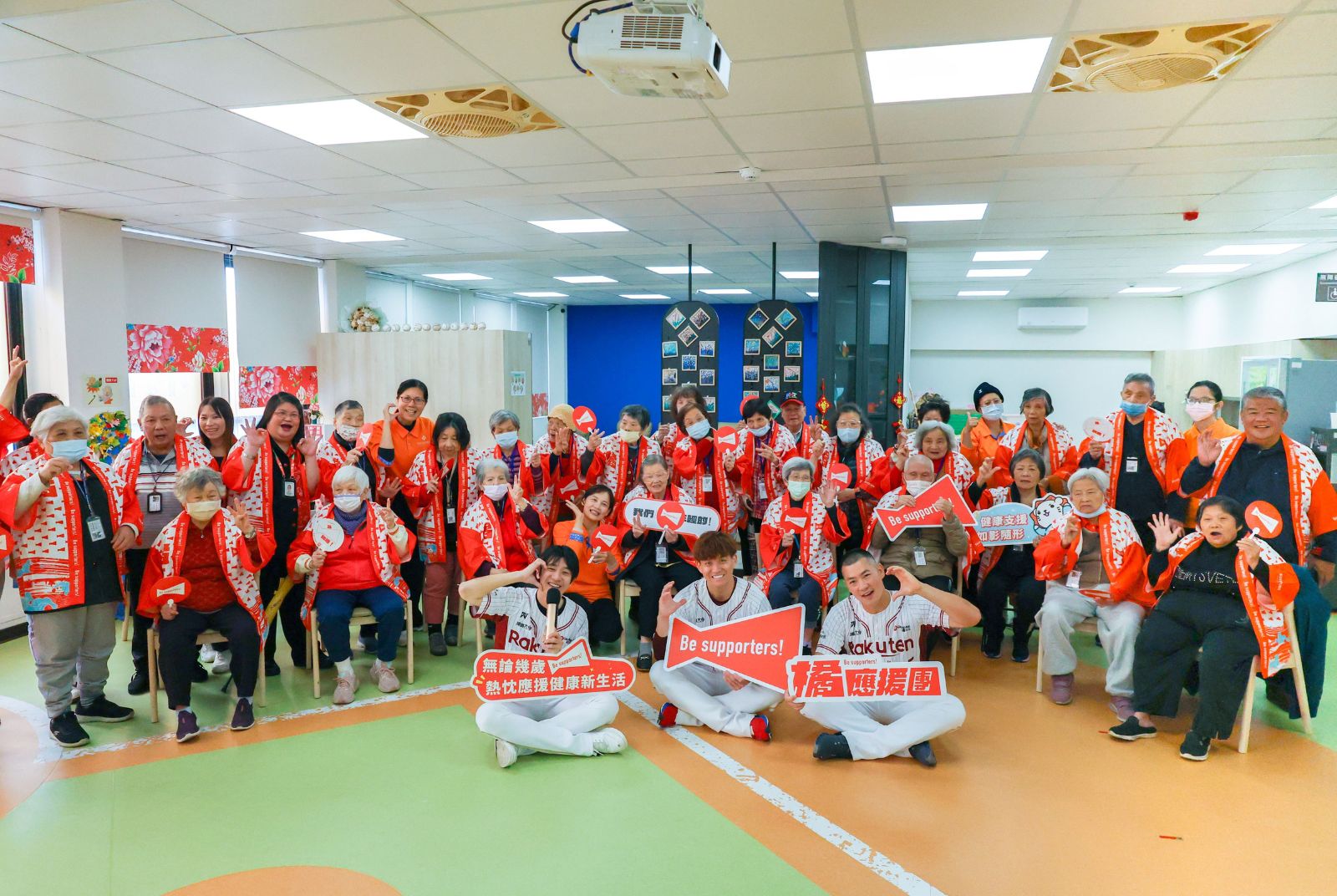 三得利健益「Be supporters!」計畫 迎接三年里程碑 攜手職棒球員與啦啦隊女孩 為超過400位高齡長者送暖應援能量