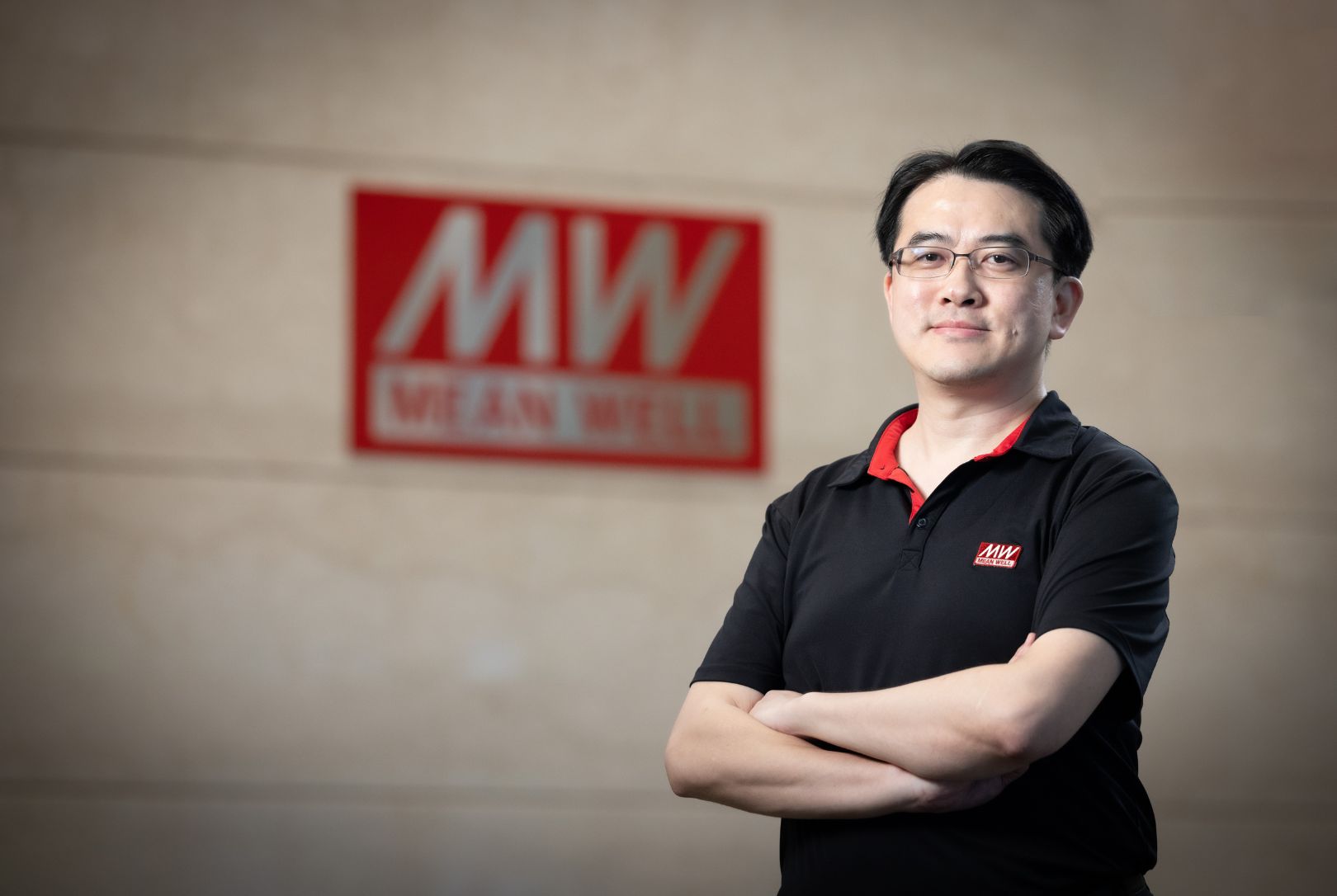 幕後的核心工程，不能停的動力  明緯用標準電源撐起全球設備運轉