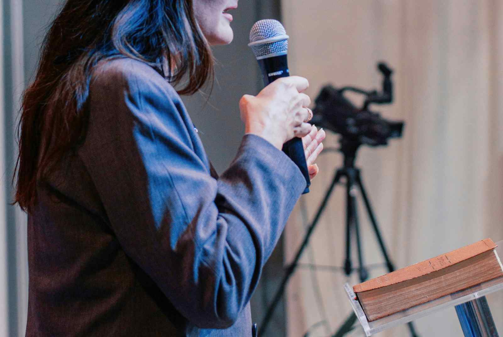 2026全球永續承諾與突破報告：未能兌現的ESG承諾將引發估值修正；碳成本重寫企業財報，台灣高碳產業淨利衝擊最高逾800%