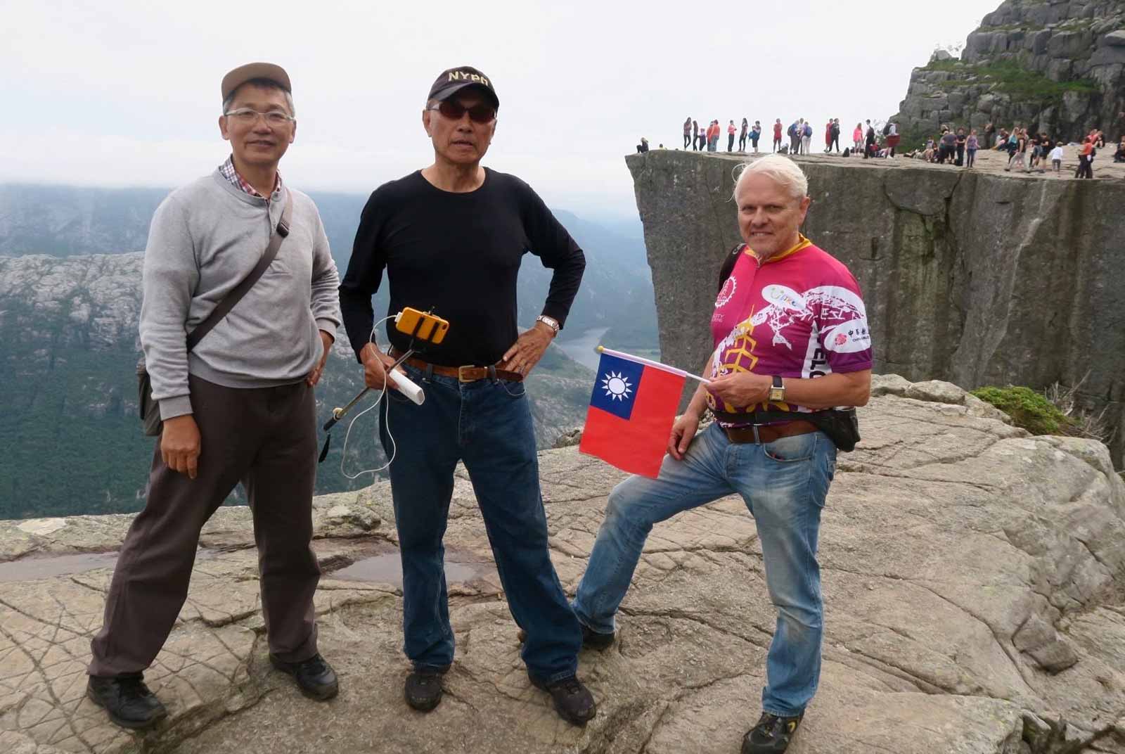 全世界唯一一本標註「福爾摩沙，挪威」的護照　主人是第一位MIT的挪威爺爺